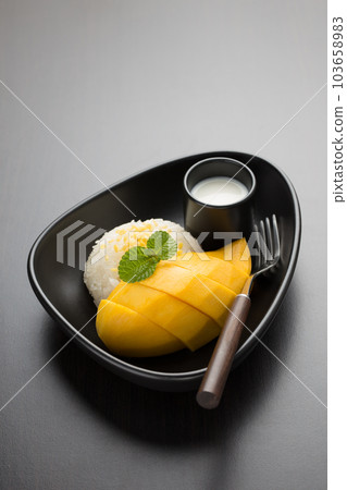 Khao Niao Mamuang Khao Niao Mamuang 103658983