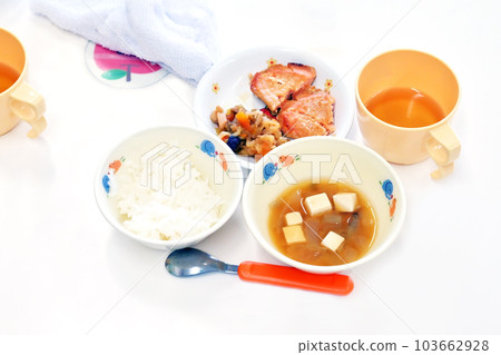 學校伙食 學校伙食 設施餐 圖片資料 配菜 103662928