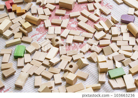 Building blocks, play tools, image materials, creativity, educational toys, wooden toys 103663236