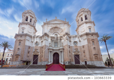 Cathedral of the Holy Cross in Cadiz at dawn. 103663339