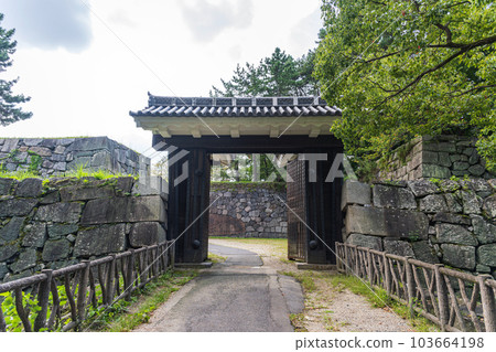 Nagoya Castle Ninomaru Ote Ninomon Gate (Important Cultural Property) 103664198