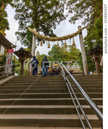 Yamanobe Road Sakurai City Miwa Omiwa Shrine Shimenawa January 5, 2023 103665937