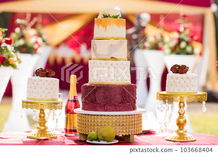 Wedding Cake Wedding Cake 103668404