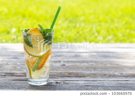Refreshing homemade lemonade Refreshing homemade lemonade 103668970