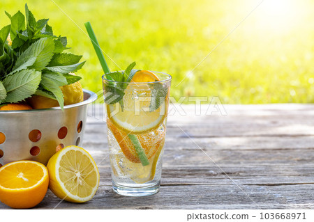 Refreshing homemade lemonade 103668971