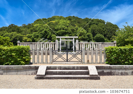 蓬萊山古墳(水仁天皇菅原伏見墳墓)奈良縣奈良市 蓬萊山古墳(水仁天皇菅原伏見墳墓)奈良縣奈良市 103674751