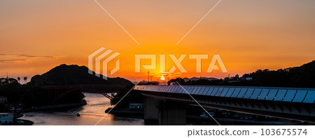 牛深海屋大橋日落全景[熊本縣天草市牛深] 103675574