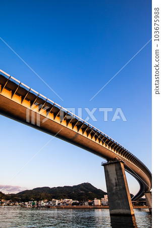Morning view of Ushibuka Haiya Bridge [Ushibuka, Amakusa City, Kumamoto Prefecture] 103675988