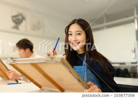 draw a sketch draw a sketch 103677306