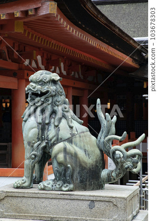 Itsukushima shrine  103678303