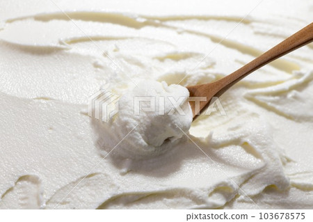 冰鎮可口的冰淇淋 103678575