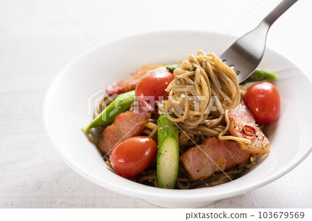 全麥意大利面培根蘆筍 全麥意大利面培根蘆筍 103679569