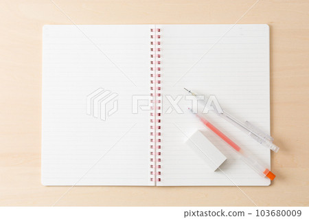 筆記本和活動鉛筆（文具） 103680009