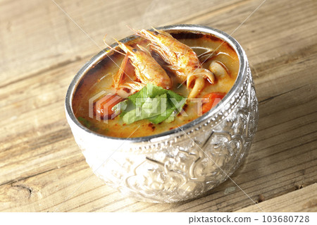 西紅柿香菜蝦冬陰功蒸 西紅柿香菜蝦冬陰功蒸 103680728