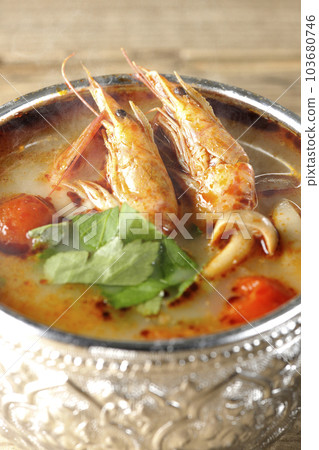 西紅柿香菜蝦冬陰功蒸 西紅柿香菜蝦冬陰功蒸 103680746