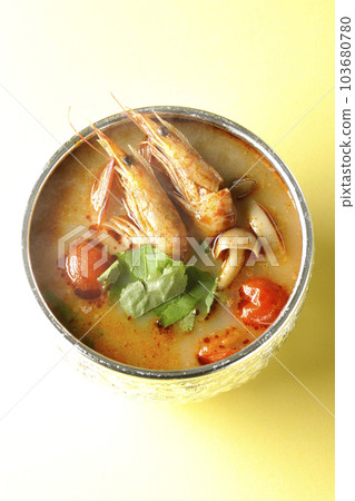 鳥瞰西紅柿香菜蝦冬陰功 鳥瞰西紅柿香菜蝦冬陰功 103680780