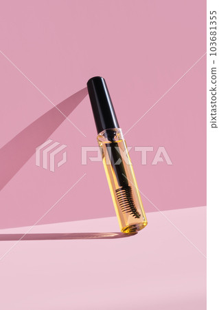 Cosmetic oil for the growth of eyebrows and eyelashes with a brush. Cosmetic oil for the growth of eyebrows and eyelashes with a brush. 103681355