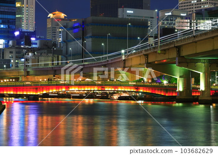 [大阪府]難波橋的夜景 103682629