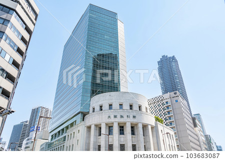 Osaka City, Osaka Prefecture Osaka Exchange (Osaka Securities Exchange Building) where various financial instruments are traded Osaka City, Osaka Prefecture Osaka Exchange (Osaka Securities Exchange Building) where various financial instruments are traded 103683087