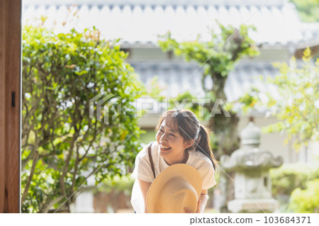 女性回家形象 103684371