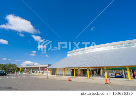 Michi-no-Eki Ogata, the largest farmer's market in Akita Prefecture 103686380