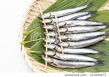 Mezashi white background 103690672