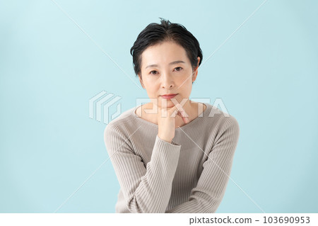 女性肖像休閒 103690953