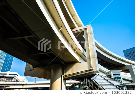 橫濱首都高速公路錦江路口畫曲線 2023.05 a-2 高飽和度對比度 103691382