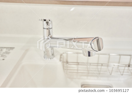 Faucet kitchen kitchen sink Faucet kitchen kitchen sink 103695127