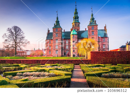 Copenhagen, Denmark. Rosenborg Slot, winter sunrise. 103696312