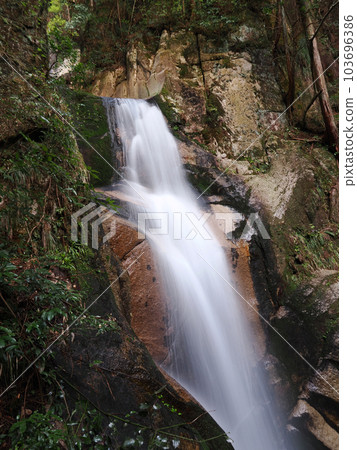 Jakuchikyo Goryu Falls 103696386