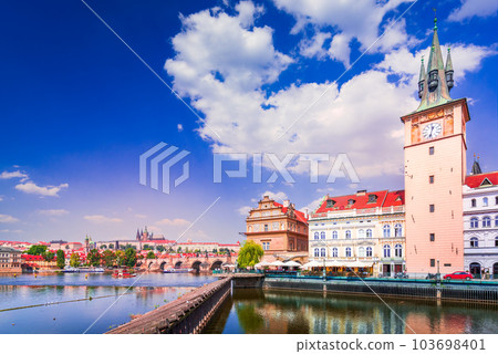 Prague's Castle Hrad and Charles Bridge 103698401