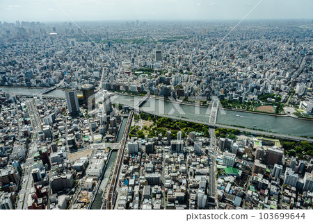 從東京晴空塔欣賞城市和河流的美麗景色 103699644