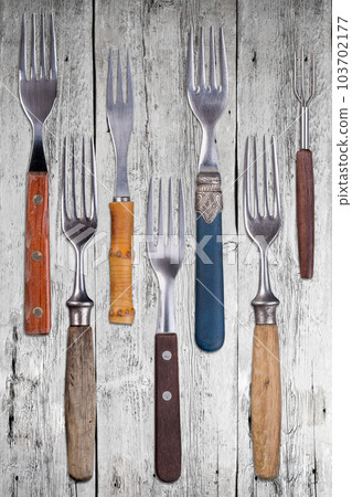 Set of dinner forks Set of dinner forks 103702177
