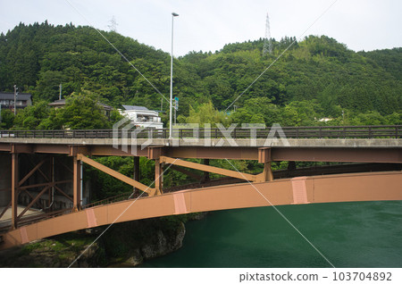 神通川新笹津橋 103704892