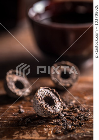 Compressed pu-erh chinese tea Compressed pu-erh chinese tea 103708026