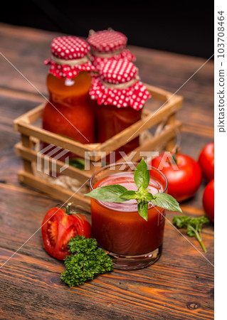 Tomato juice Tomato juice 103708464