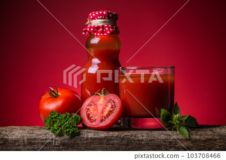 Tomato juice Tomato juice 103708466