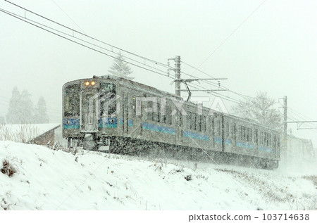 大糸線白馬飯盛 JR 東日本 E127 系列 A5 編隊（長野） 103714638