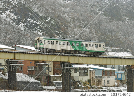 Oito Line Hiraiwa-Kotaki JR West Kiha 52-125 (Itoigawa) Oito Line Hiraiwa-Kotaki JR West Kiha 52-125 (Itoigawa) 103714642
