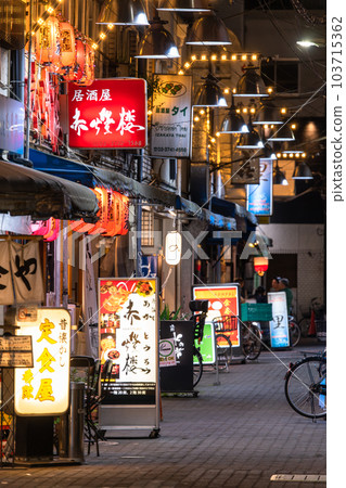 《東京》蒲田車站前,懷舊的酒吧小鎮 《東京》蒲田車站前,懷舊的酒吧小鎮 103715362
