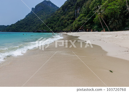 Ang Thong National Marine Park,tropical paradise,Samui District, Suratthani, Thailand Ang Thong National Marine Park,tropical paradise,Samui District, Suratthani, Thailand 103720768