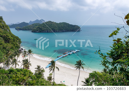 tropical paradise,Bird eye view of Angthong national marine park, koh Samui, Suratthani, Thailand. tropical paradise,Bird eye view of Angthong national marine park, koh Samui, Suratthani, Thailand. 103720883