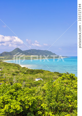 Tamatorizaki Observatory (October, Ishigaki Island, sunny weather) 103727144