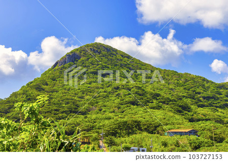 Tamatorizaki Observatory (October, Ishigaki Island, sunny weather) Tamatorizaki Observatory (October, Ishigaki Island, sunny weather) 103727153