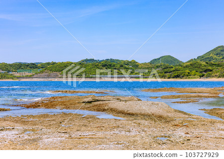 Mezu Beach and Limited Express Train, Minabe Town, Wakayama Prefecture 103727929