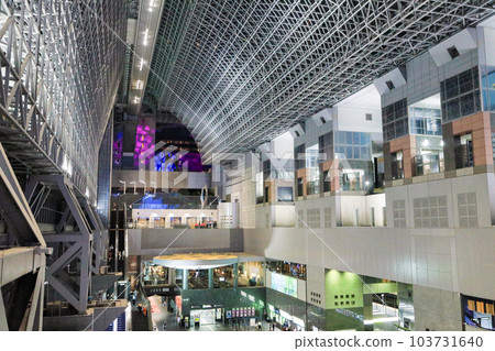 現代JR京都站內的風景 現代JR京都站內的風景 103731640
