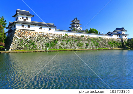 [Ehime Prefecture] Imabari Castle in sunny weather 103733595