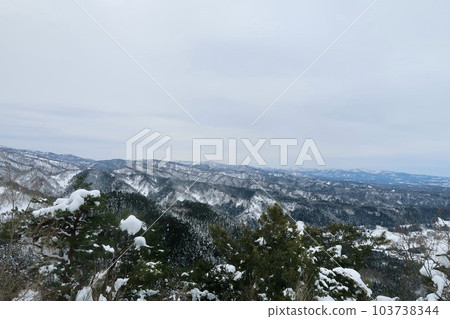 有雪的山 有雪的山 103738344