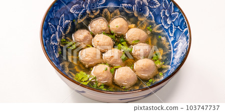 Details of fresh beef meatballs in the bowl 103747737